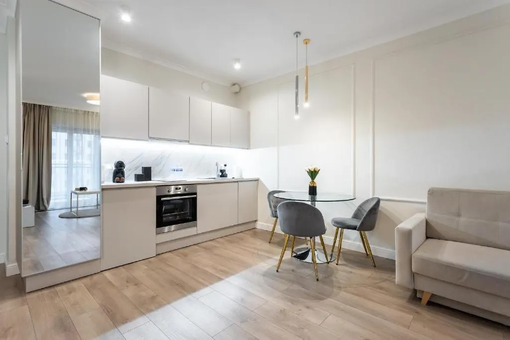 Apartment Urban Chic - Luxury Warsaw Stays -10 People- Mennica Residence Poland