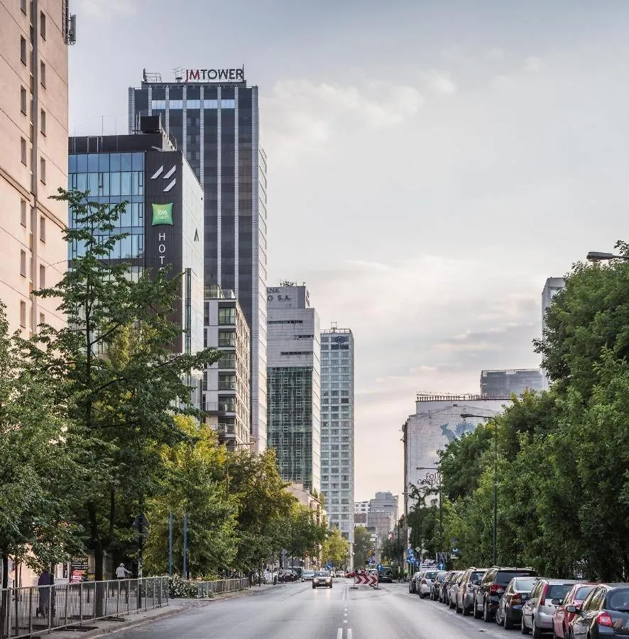 Urban Chic - Luxury Warsaw Stays -10 People- Mennica Residence 0*,  Poland